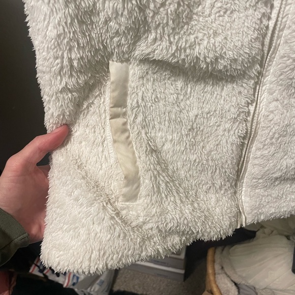 Patagonia Fuzzy Vest - Picture 4 of 4